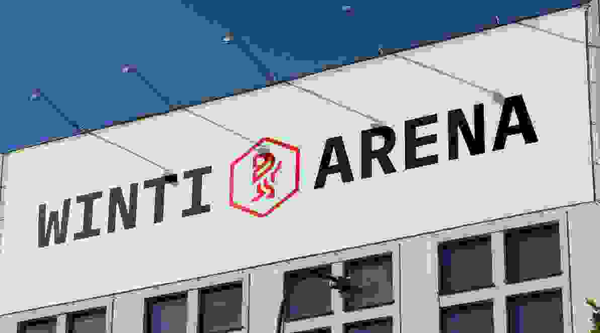 Tollkirsch Deine Agentur_WintiArena_Gebäudebeschriftung